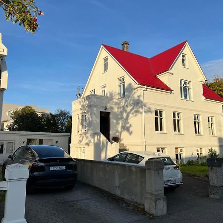 Reykjavik Urban Escape 2-Bedroom Haven With Private Entrance Exterior foto